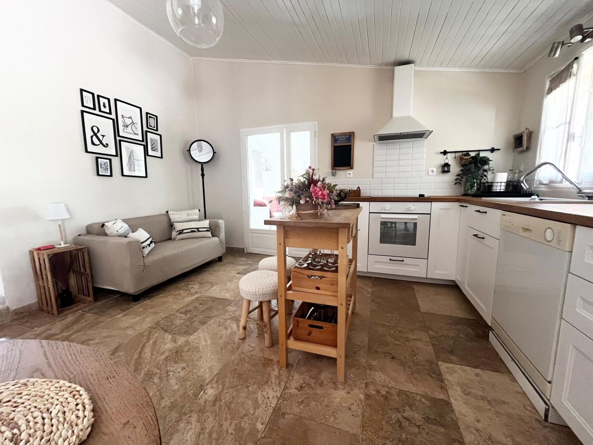 Maison Provencale Au Calme De La Campagne Avec Jacuzzi 普罗旺斯地区艾克斯 外观 照片