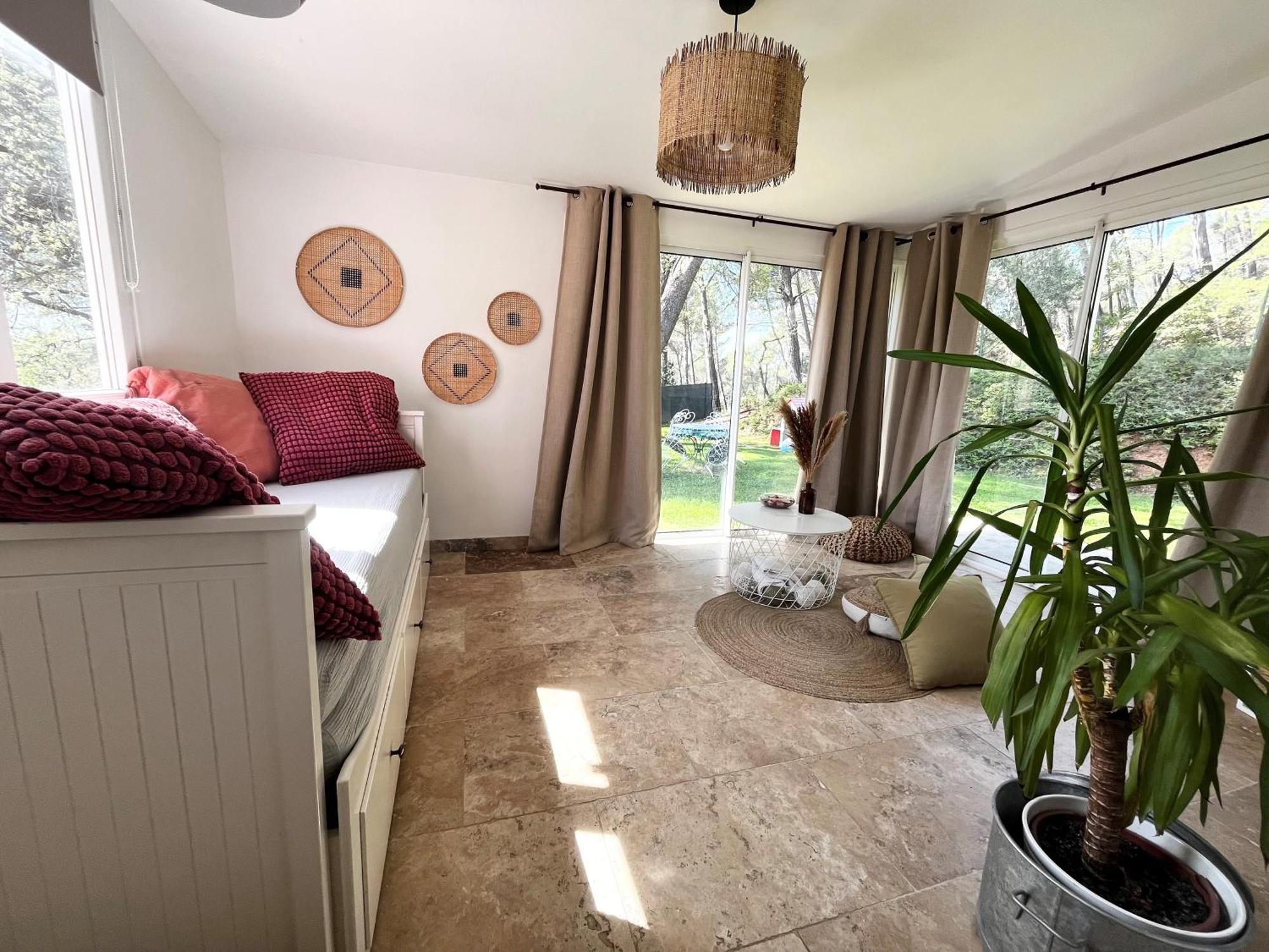 Maison Provencale Au Calme De La Campagne Avec Jacuzzi 普罗旺斯地区艾克斯 外观 照片