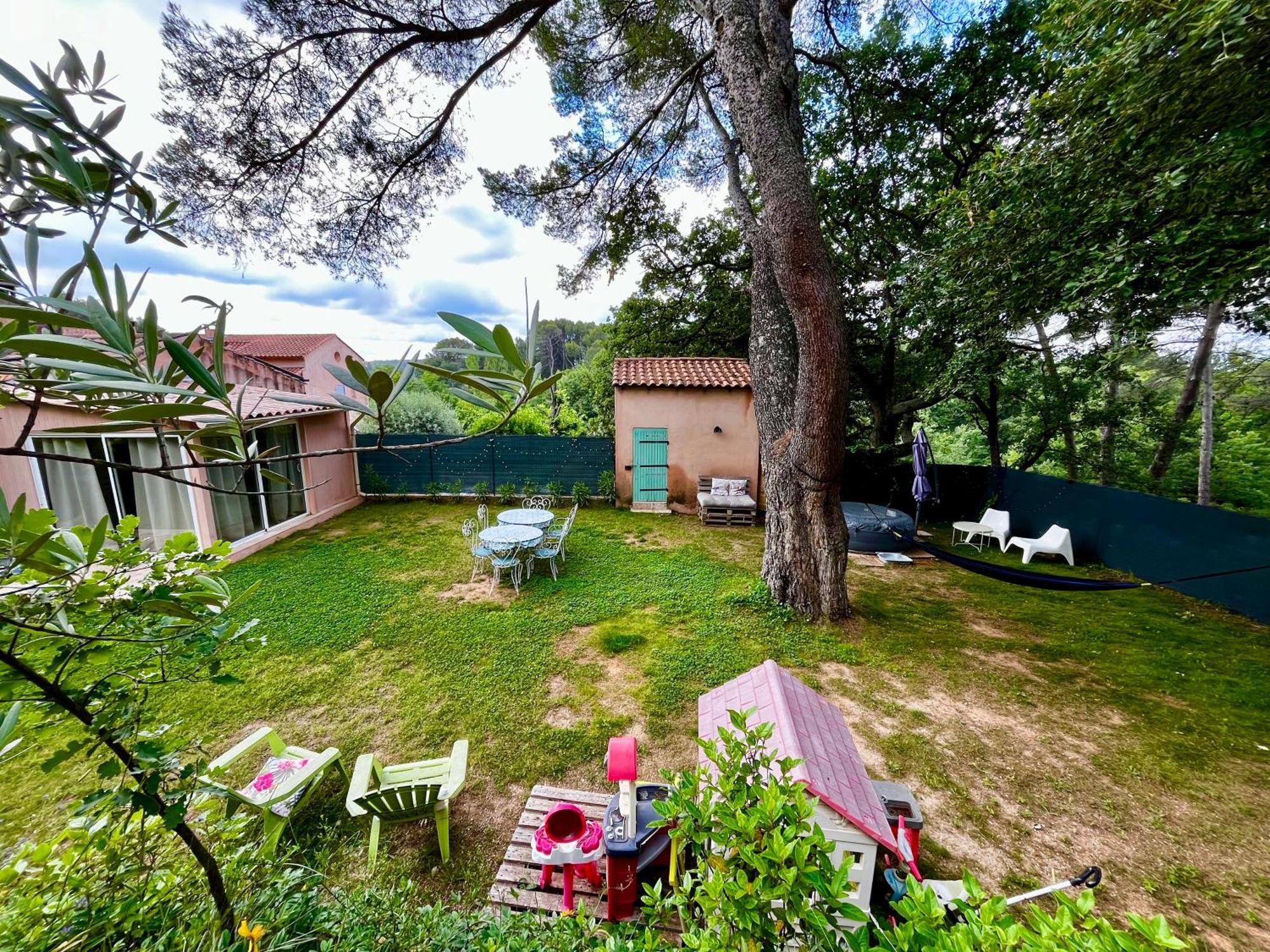 Maison Provencale Au Calme De La Campagne Avec Jacuzzi 普罗旺斯地区艾克斯 外观 照片